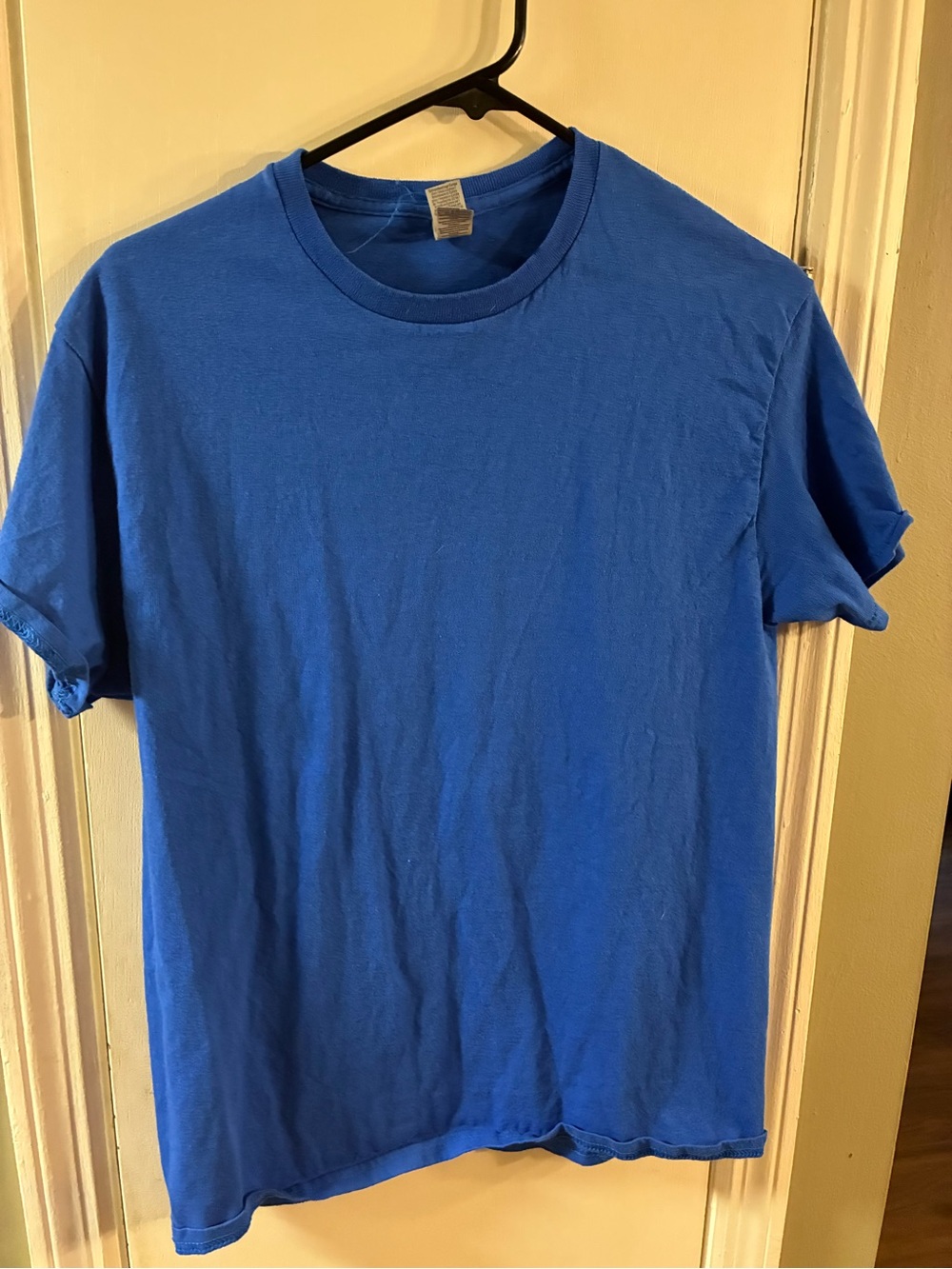 Gildan Men's Small Funny Bowling Pins T-Shirt Short Sleeve. Graphic Is On Back.